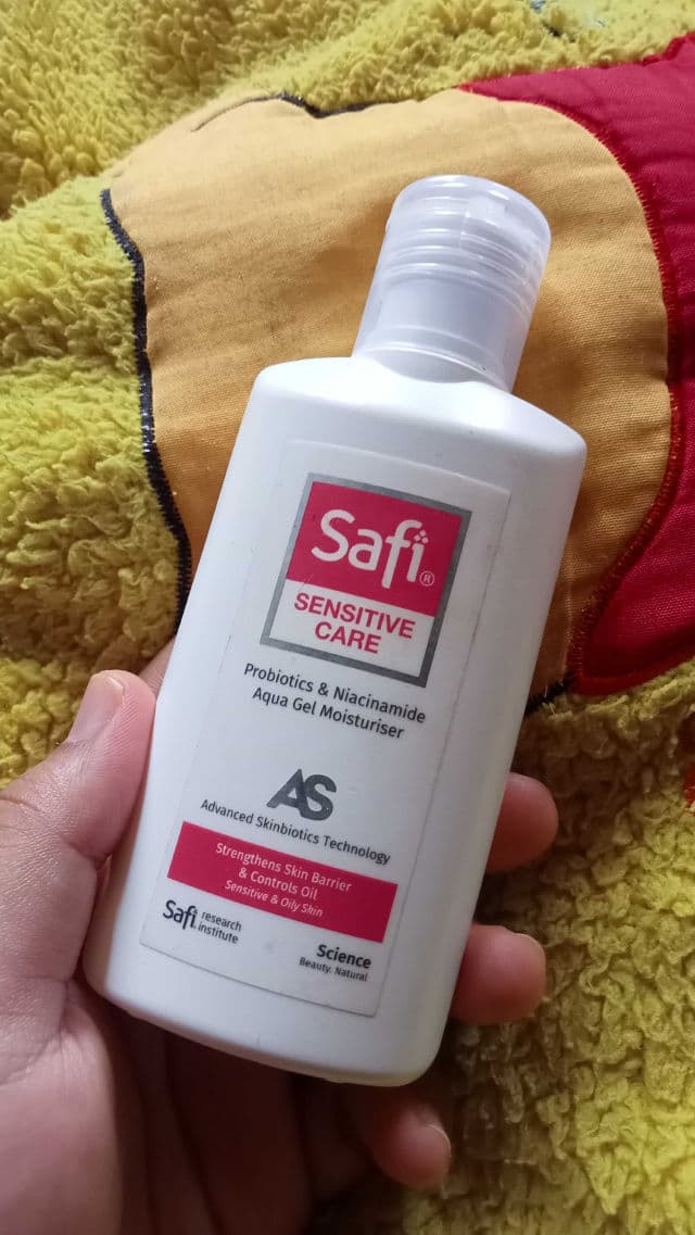 Safi Sensitive Care Probiotics & Niacinamide Aqua Gel Moisturiser	 review photo by shalalalief
