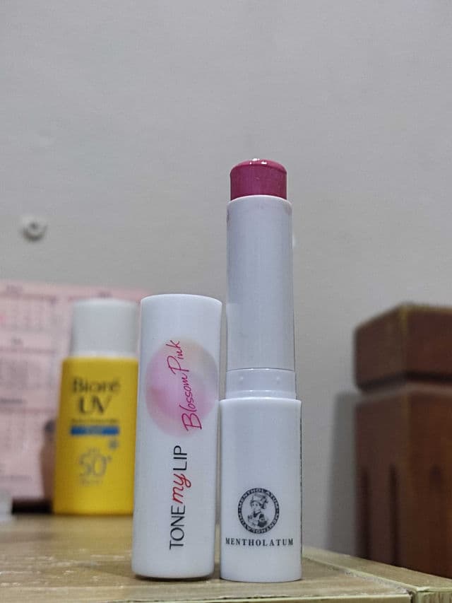 Mentholatum Tone My Lip - Blossom Pink review photo by neesashu