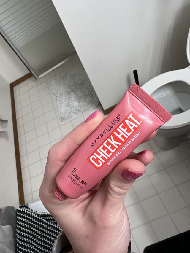 Maybelline Nude Burn review photo by meaghann