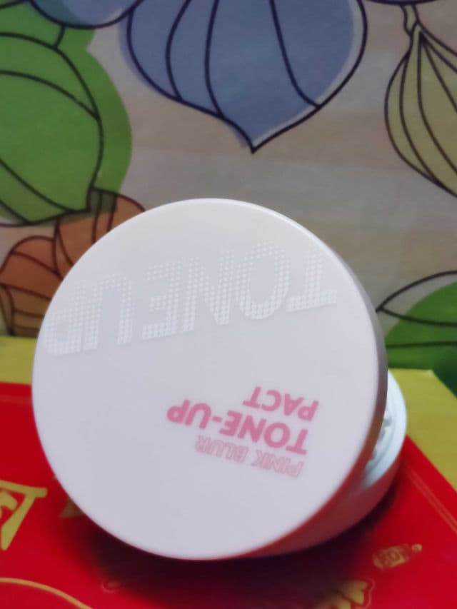 I'M MEME Pink Blur Tone-Up Pact review photo by zai90