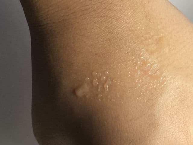 Wardah C-Defence Face Mist review photo by pickyneen