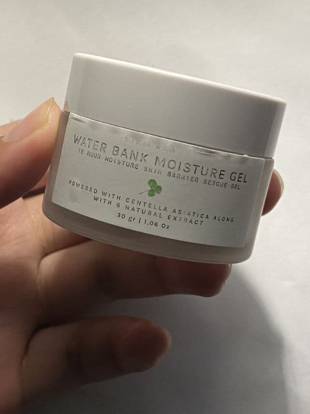 Eiem Beauty Water Bank Moisture Gel review photo by pickyneen