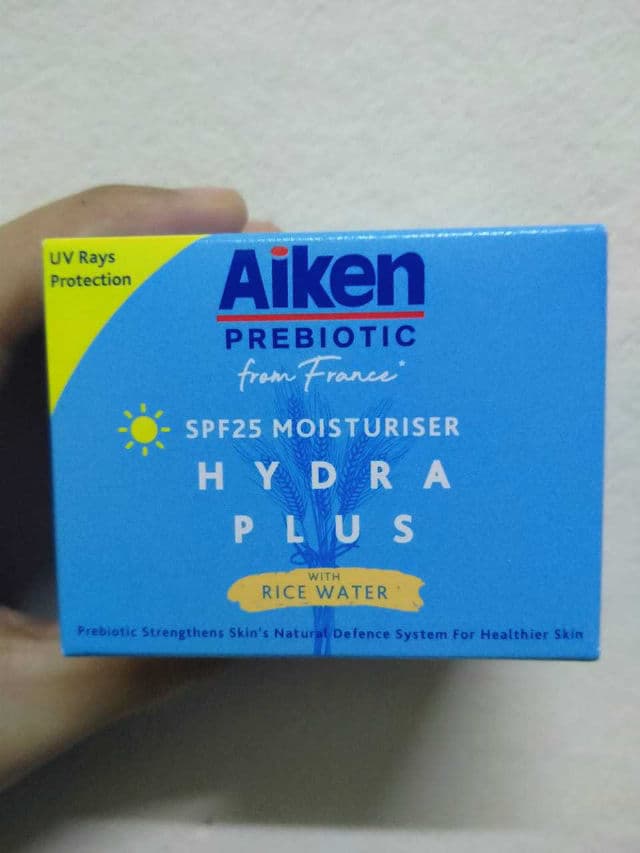 Aiken Prebiotic Hydra Plus Moisturiser SPF25  review photo by ainpickky
