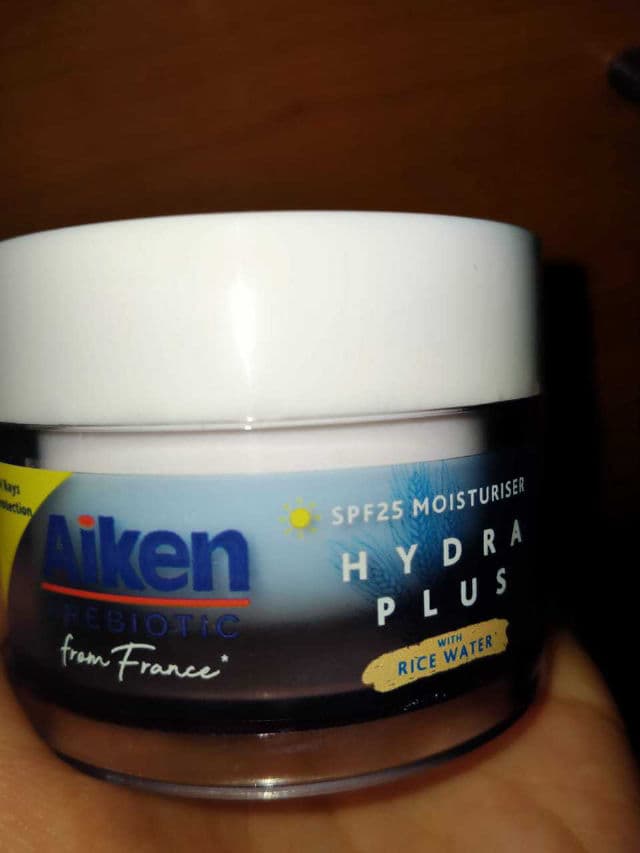 Aiken Prebiotic Hydra Plus Moisturiser SPF25  review photo by ainpickky