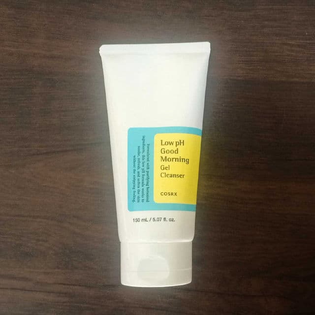 COSRX Low pH Good Morning Gel Cleanser review photo by AvaKim