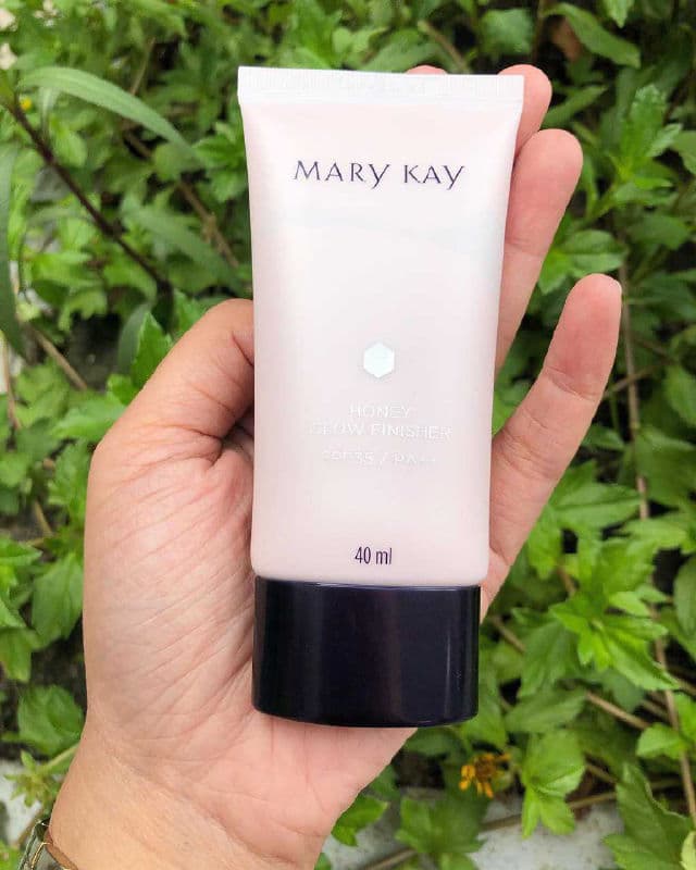 Mary Kay Honey Glow Finisher SPF35 / PA++ review photo by AzyraMahmod