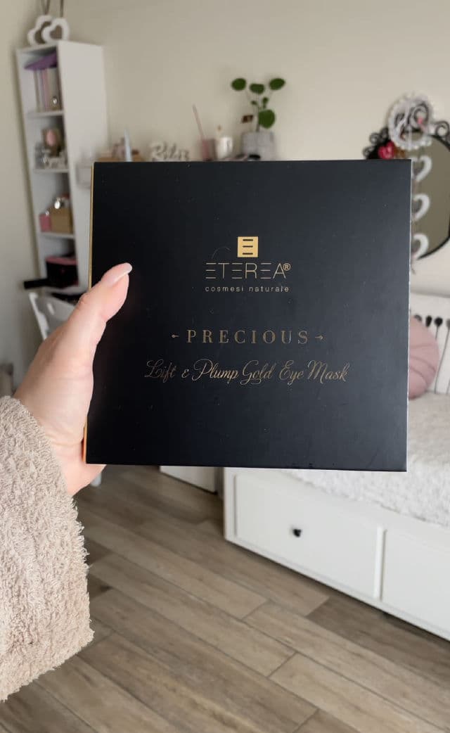 Eterea Cosmesi Naturale Precious Lift & Plump Gold Eye Cream review photo by WakeupandMakeup78