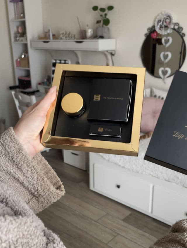 Eterea Cosmesi Naturale Precious Lift & Plump Gold Eye Cream review photo by WakeupandMakeup78