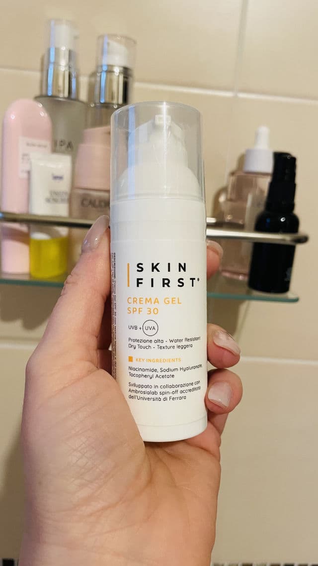 SKIN FIRST Crema Solare Gel SPF 30 review photo by WakeupandMakeup78