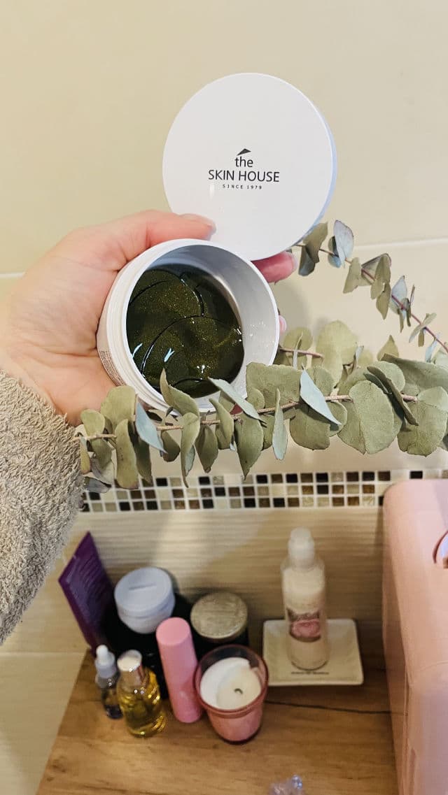 The Skin House Black Pearl Peptide Patch review photo by WakeupandMakeup78