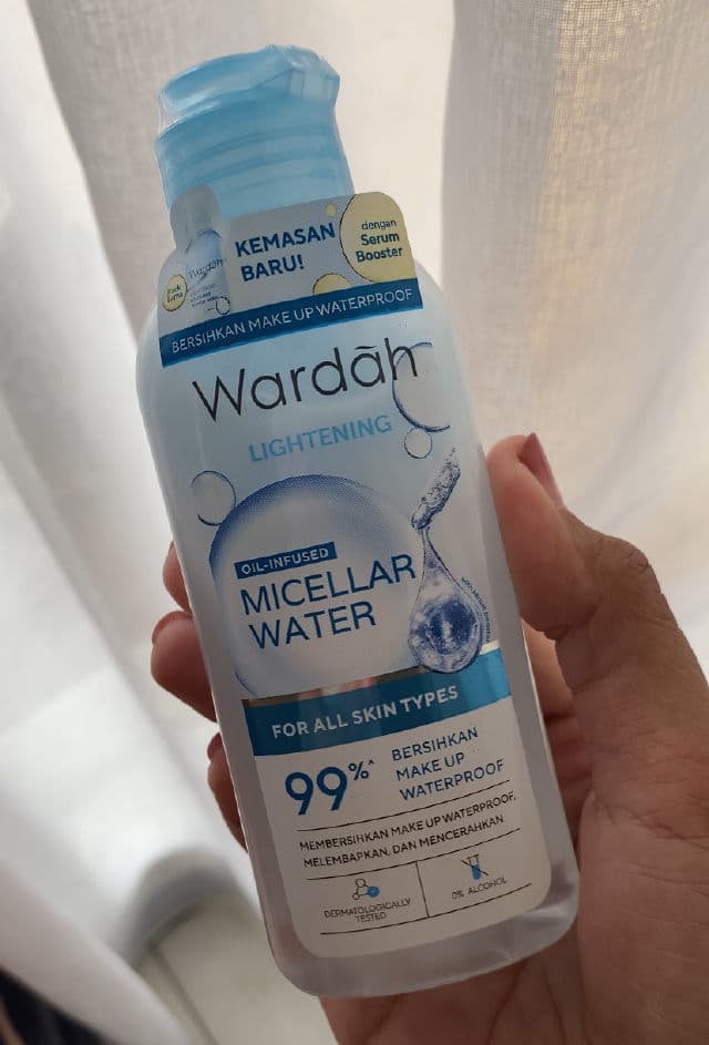 Wardah Lightening Oil-Infused Micellar Water review photo by amandaaarum
