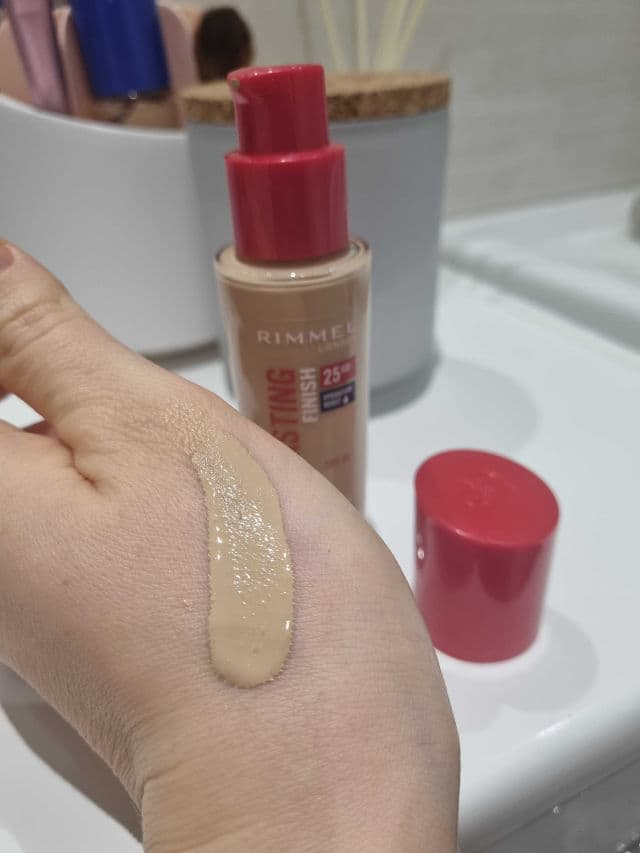 Rimmel Lasting Finish 25hr Foundation SPF 20 review photo by asi19962023