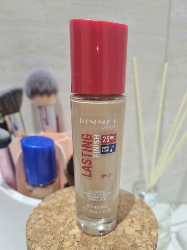 Rimmel Lasting Finish 25hr Foundation SPF 20 review photo by asi19962023