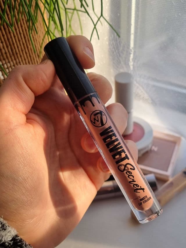 W7 Velvet Secret Matte Lip Colour review photo by asi19962023
