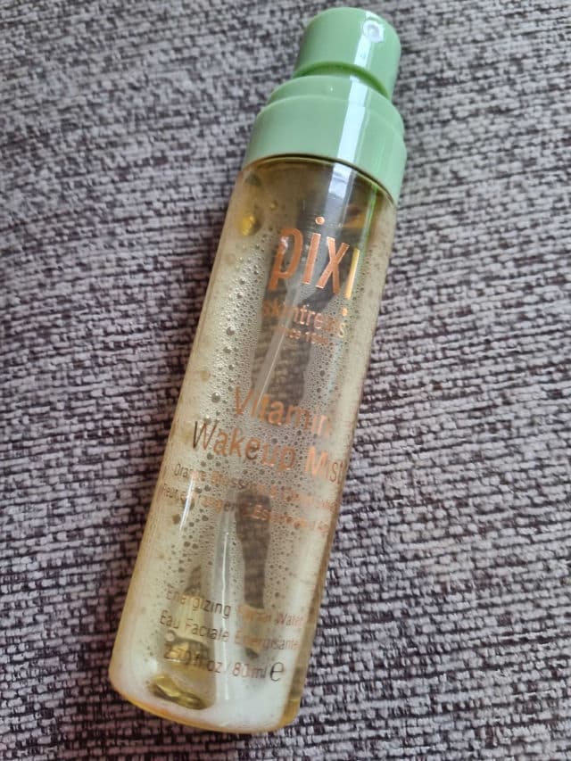 Pixi Vitamin Wakeup Mist review photo by Engujj