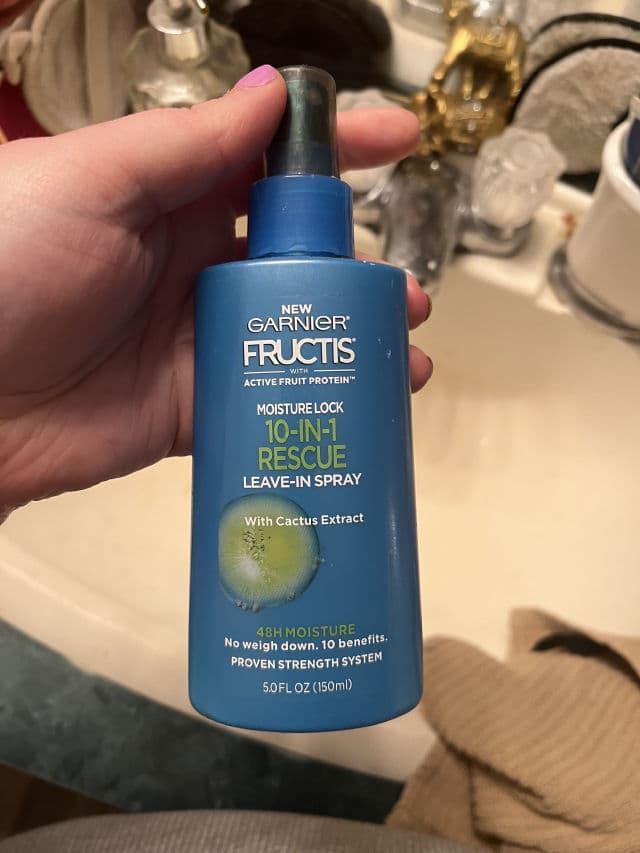 Garnier Fructis Moisture Lock 10-in-1 Rescue Leave-In Spray review photo by kerynk