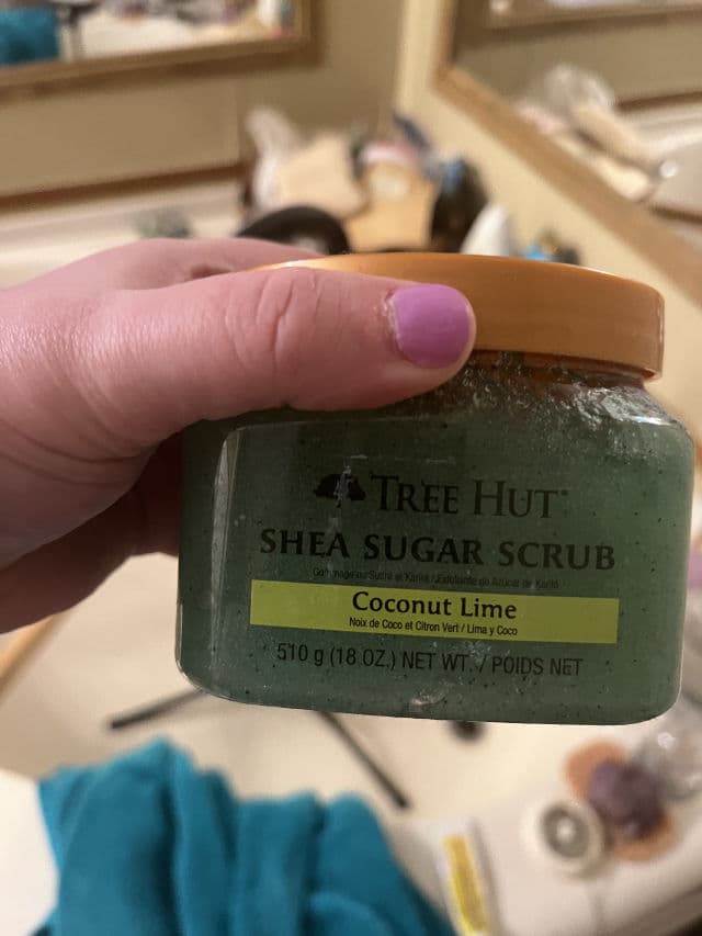 Tree Hut Shea Sugar Scrub Coconut Lime review photo by kerynk
