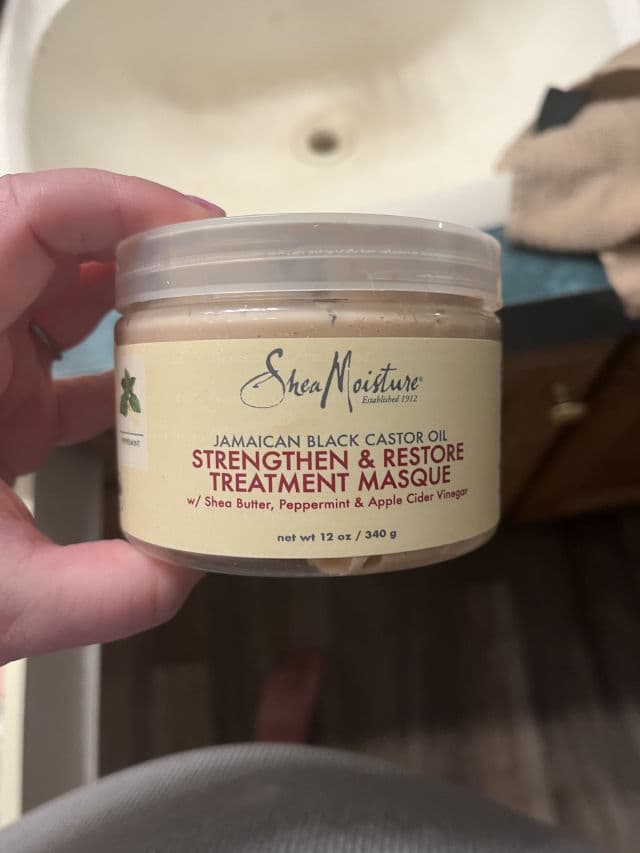 SheaMoisture Jamaican Black Castor Oil Strengthen & Restore Leave-In Conditioner review photo by kerynk