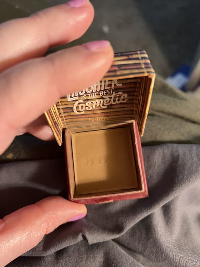 Benefit Cosmetics Hoola Caramel review photo by kerynk