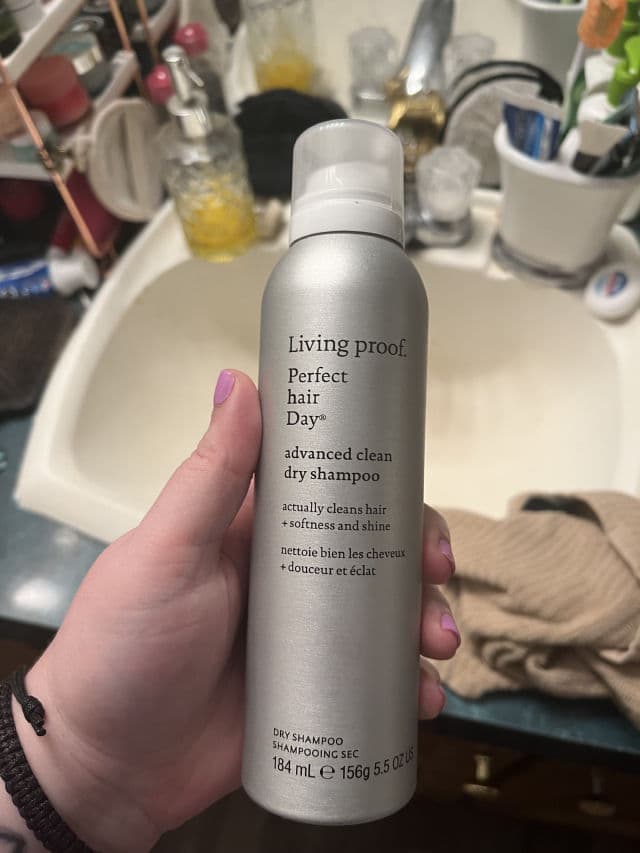 Living Proof Perfect Hair Day Advanced Clean Dry Shampoo review photo by kerynk