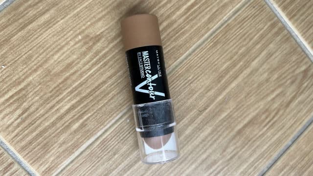 Maybelline Facestudio Master Contour V-Shape Duo Stick review photo by KateVan