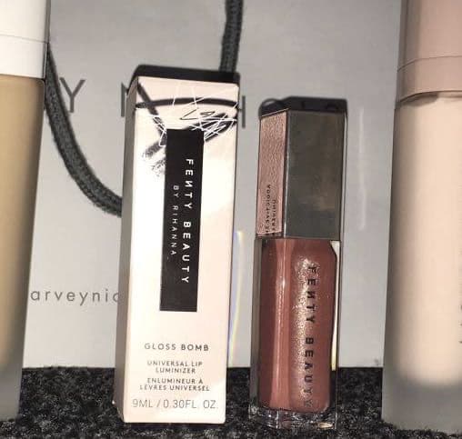 Fenty Beauty Gloss Bomb Universal Lip Luminizer - Sweet Mouth review photo by Lii26