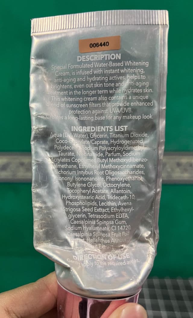 Elegant Whitening Emulsion Sunscreen SPF50++ review photo by aleeyalee