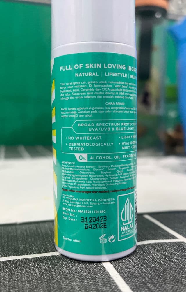 Azarine Hydrasoothe Sunscreen Mist SPF 50 PA++++ review photo by aleeyalee