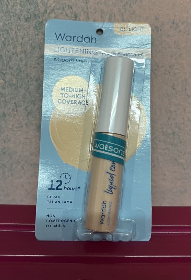 Wardah Lightening Liquid Concealer review photo by aleeyalee