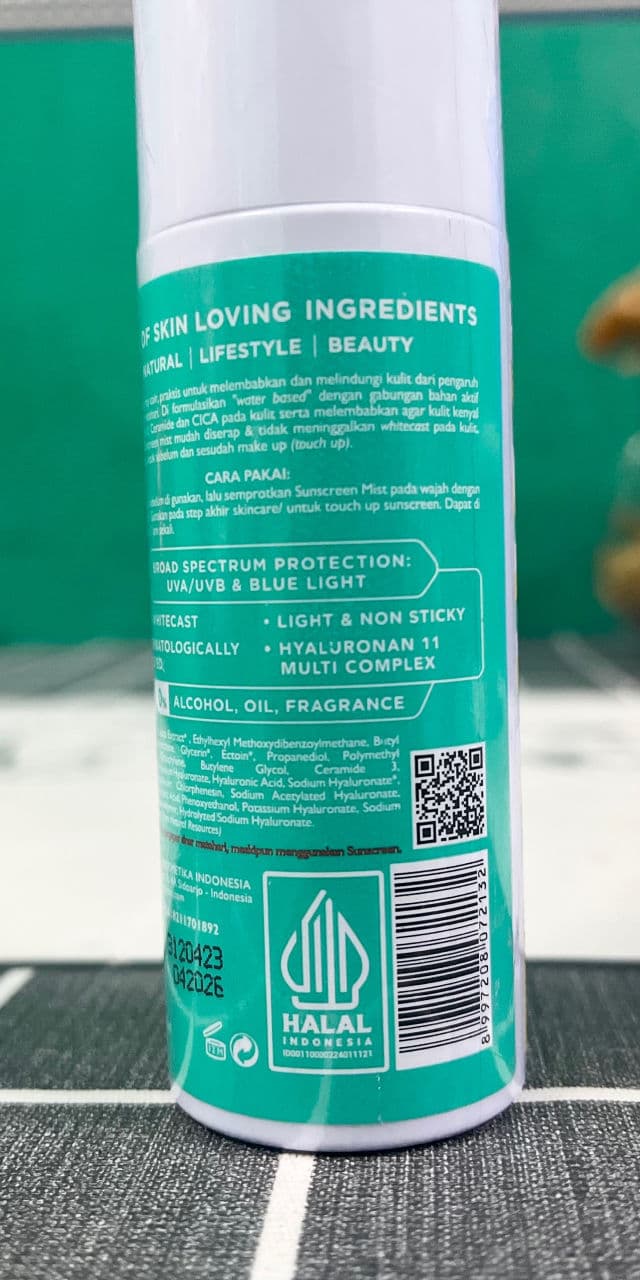 Azarine Hydrasoothe Sunscreen Mist SPF 50 PA++++ review photo by aleeyalee