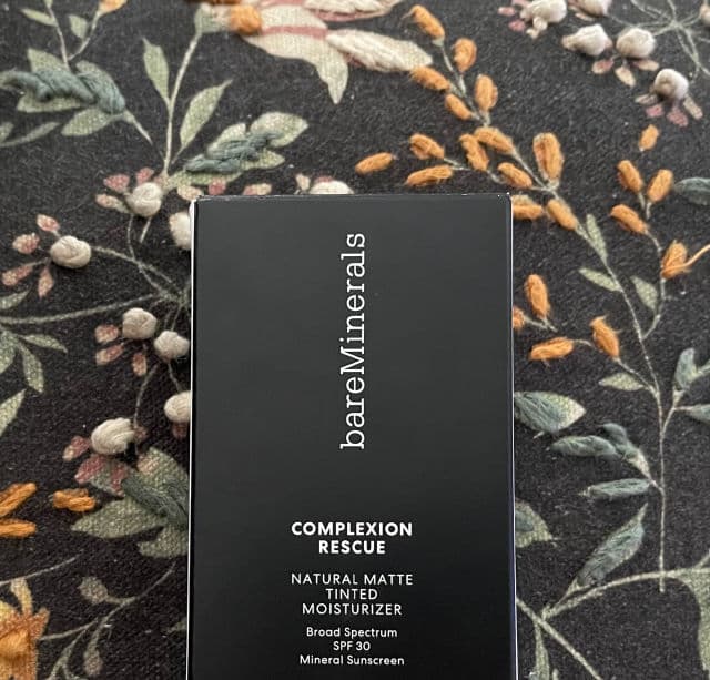 BareMinerals Advanced Protection SPF 20 Moisturizer with ActiveSoil Complex review photo by BeautyLoves