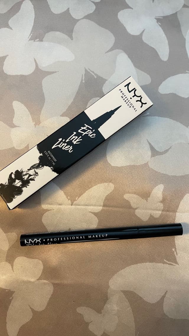 Nyx Cosmetics Epic Wear Waterproof Eyeliner Stick - 08 Pitch Black review photo by BeautyLoves
