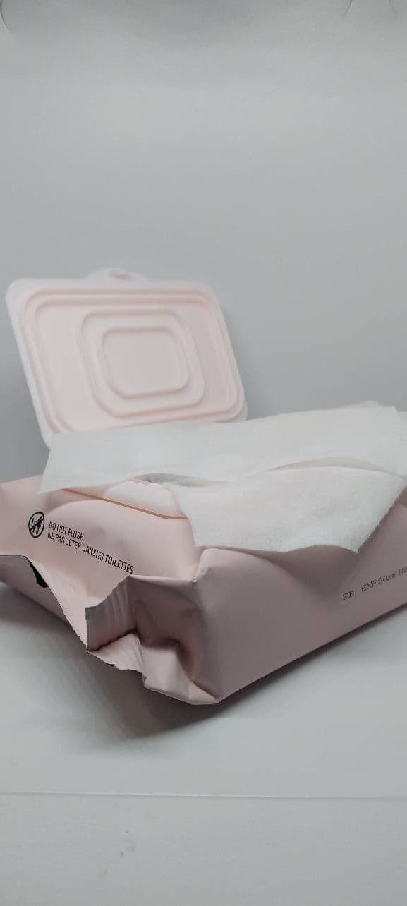 THE FACE SHOP Rice Water Bright Cleansing Facial Wipes review photo by FluffyBunnyWarrior