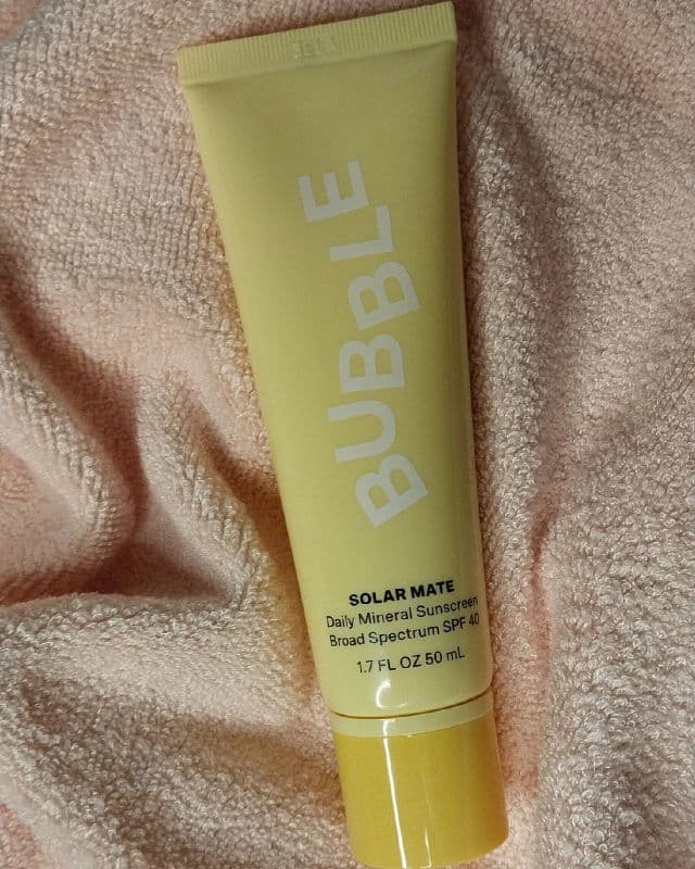 Bubble Solar Mate Invisible Daily Mineral Sunscreen Broad Spectrum SPF 40 review photo by FluffyBunnyWarrior