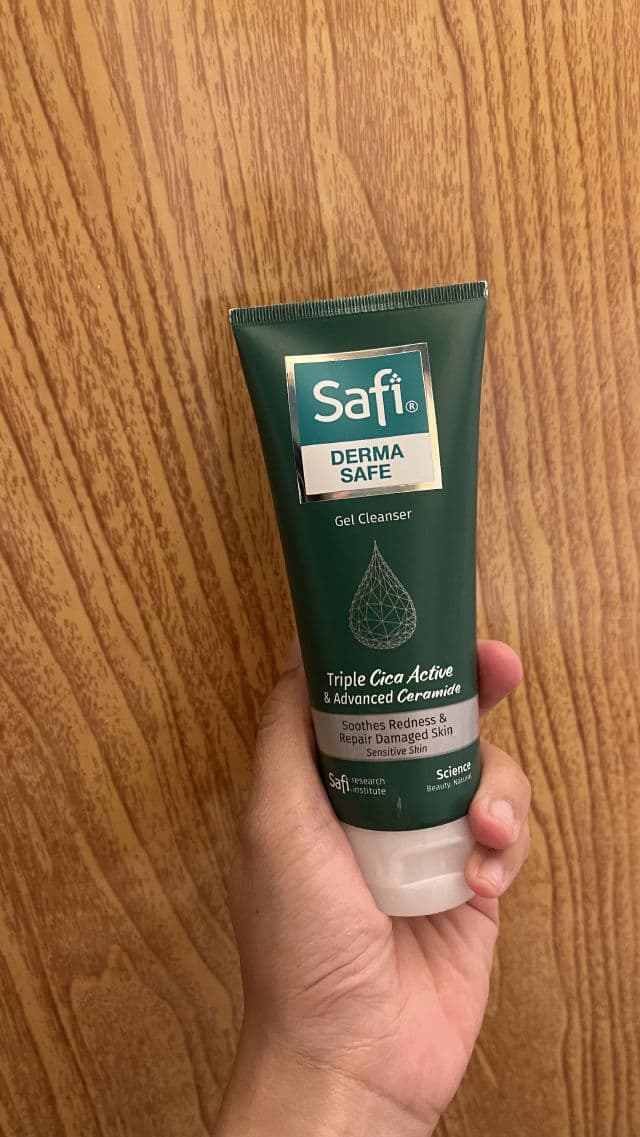 Safi Dermasafe Triple Cica Active & Advanced Ceramide Gel Cleanser review photo by Naiza
