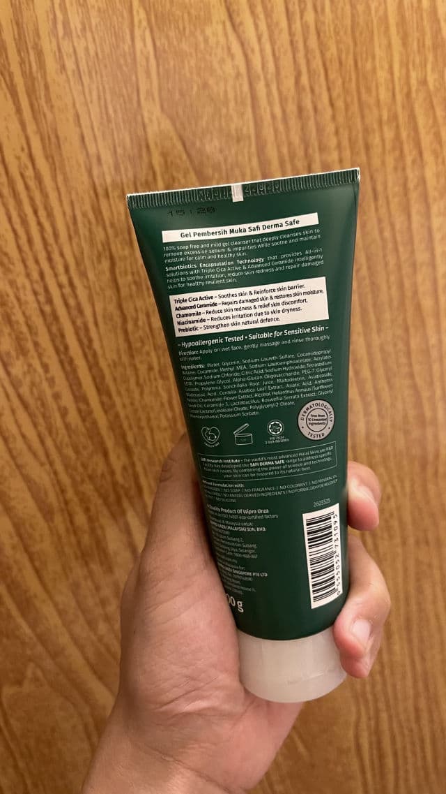 Safi Dermasafe Triple Cica Active & Advanced Ceramide Gel Cleanser review photo by Naiza