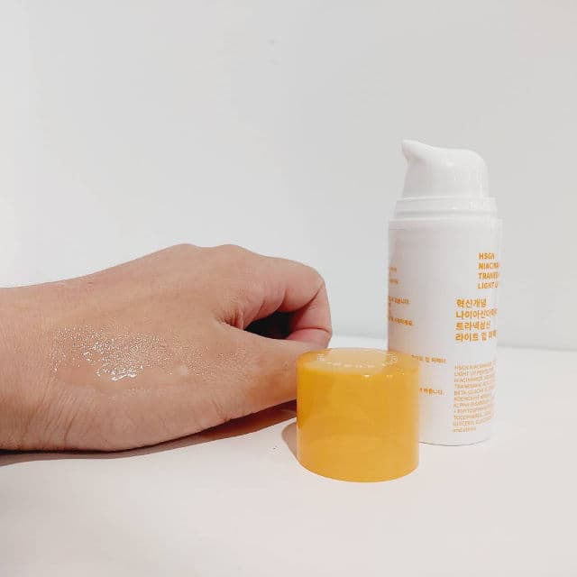 HSGN Niacinamide 10 Tranexamic Acid Light Up Perfector review photo by ceerenee