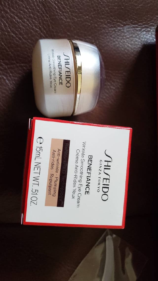 Shiseido Benefiance Wrinkle Smoothing Eye Cream review photo by Candyng