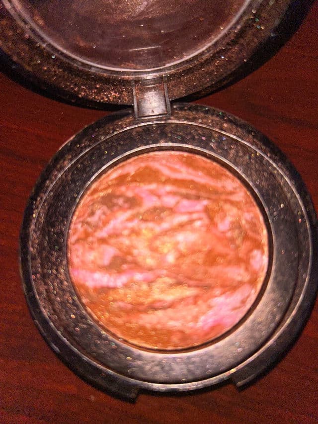 Laura Geller Baked Balance-n-Brighten Color Correcting Foundation review photo by gpabon01