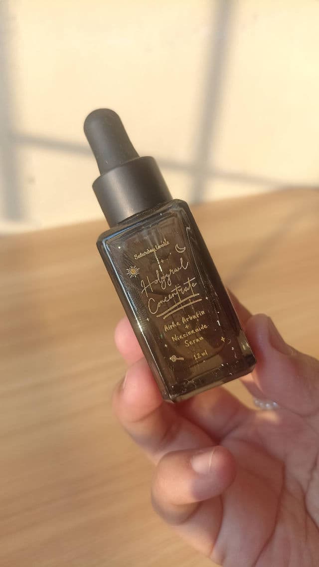 Saturday Looks Holygrail Concentrate Serum - Alpha Arbutin + Niacinamide review photo by Puuu