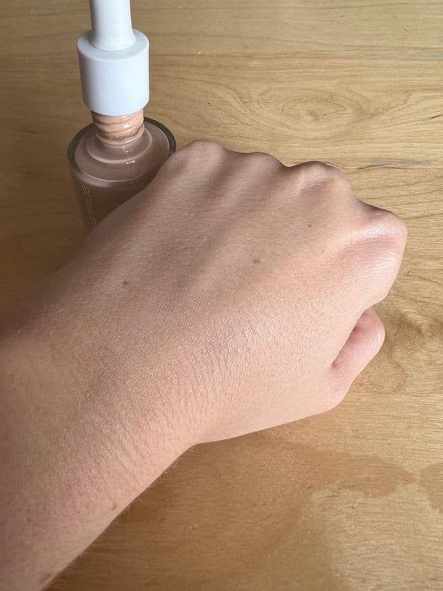 Catrice 001N review photo by thegl0wfactor