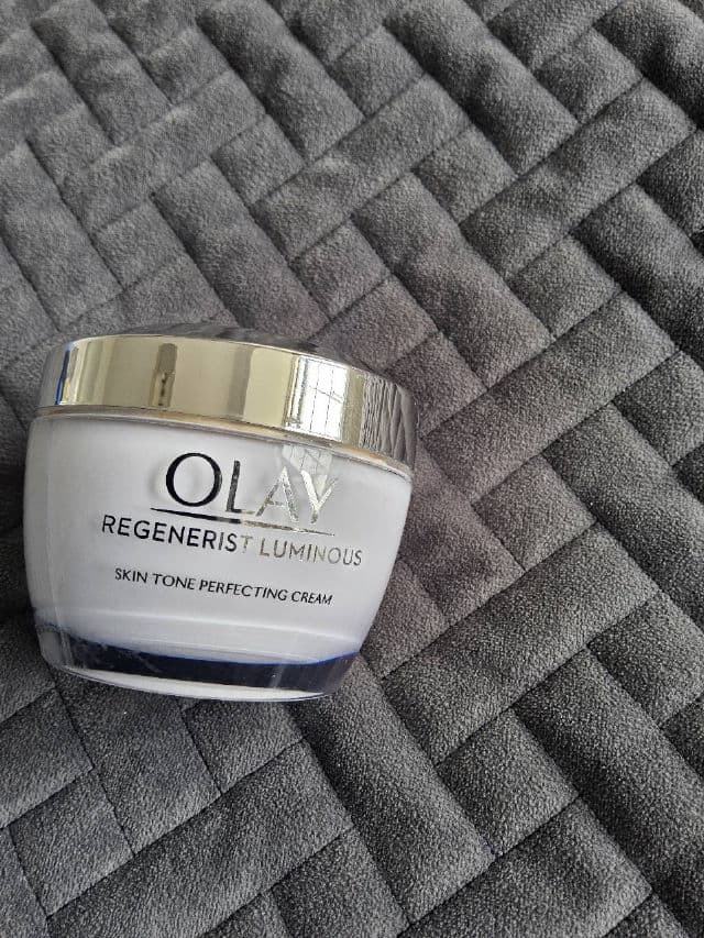 Olay Regenerist Luminous Tone Perfecting Cream & Face Moisturizer review photo by IceE81
