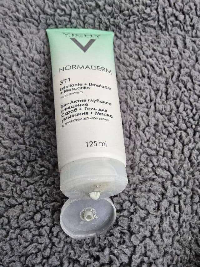 Vichy Normaderm 3-In-1 Cleanser review photo by IceE81