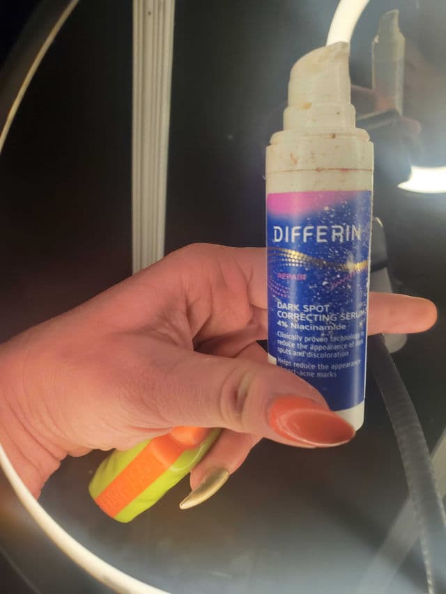 Differin Dark Spot Correcting Serum review photo by Cassidyxo