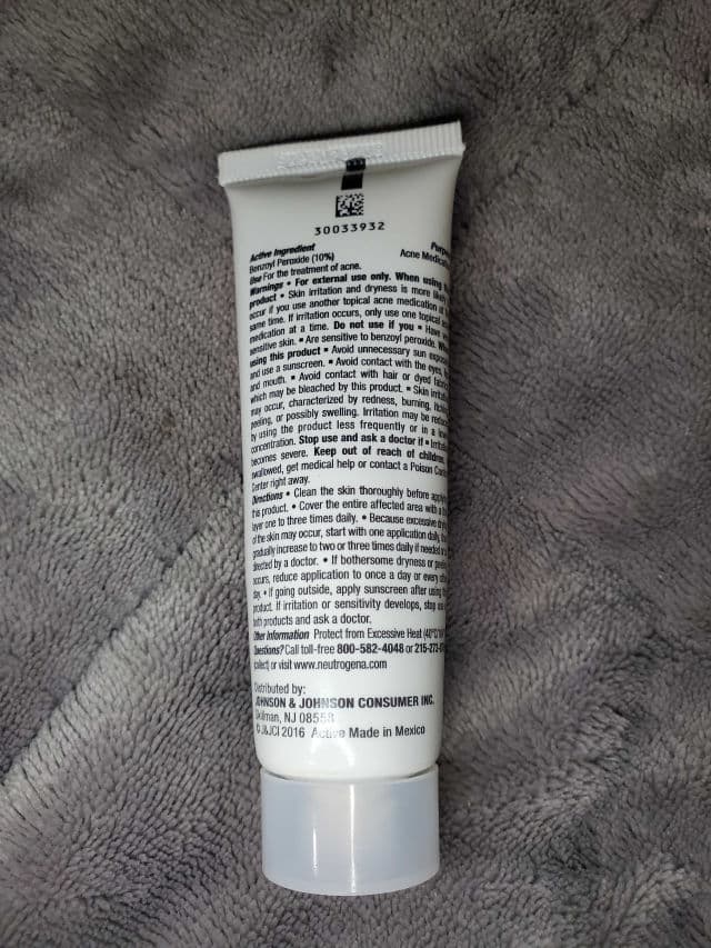Neutrogena Rapid Clear Stubborn Acne Spot Gel review photo by iamteresah