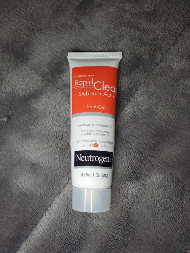 Neutrogena Rapid Clear Stubborn Acne Spot Gel review photo by iamteresah