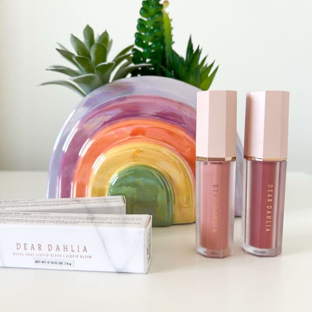 Dear Dahlia Barely review photo by MonicaCedeno