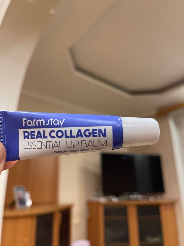 Farmstay Real Collagen Essential Lip Balm review photo by SalomeKaladze