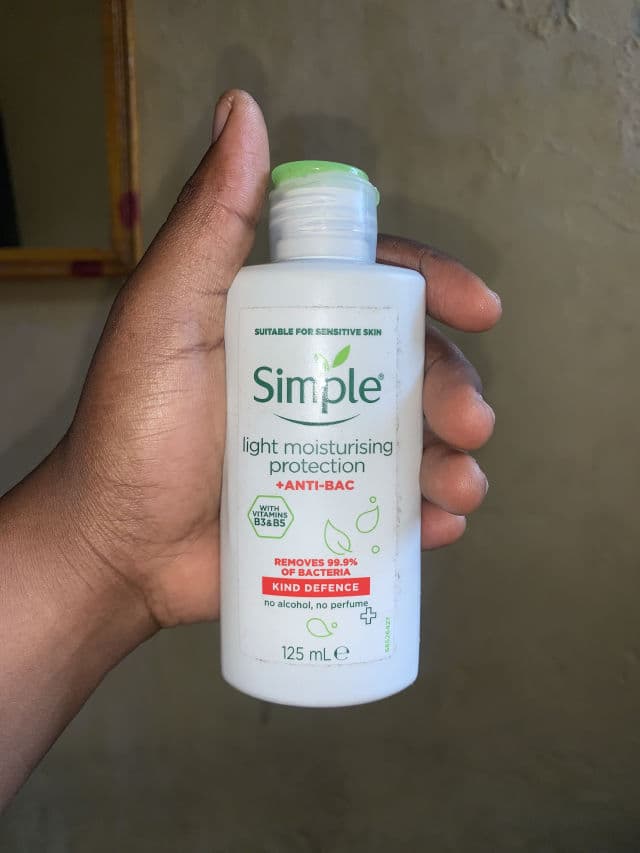 Simple Kind Defence Antibacterial Light Moisturiser review photo by Jennipher