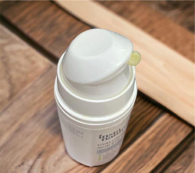 InstaNatural Hyaluronic Acid Eye Gel Cream with Vitamin C & Caffeine review photo by 1Fatema